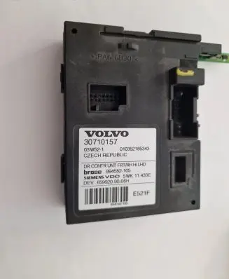 Volvo S40 Front door window regulator motor 30710157