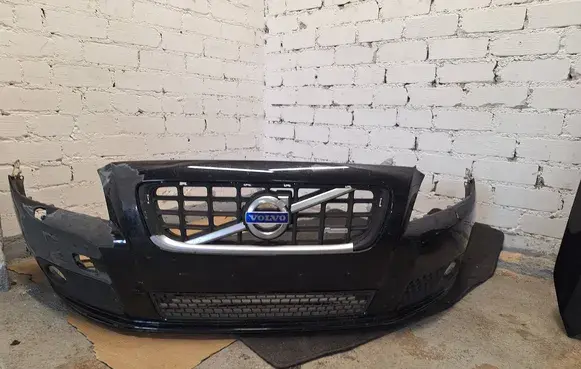 Volvo V70 Front bumper