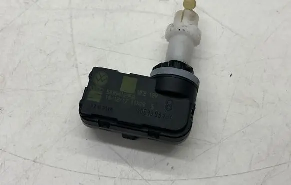 Skoda Fabia Mk3 (NJ) Headlight level adjustment motor 560941295A