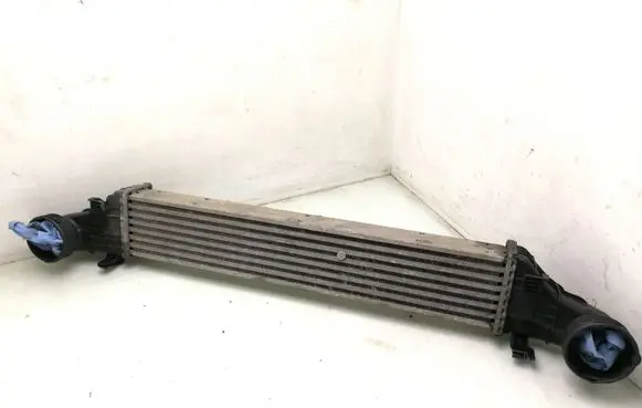Mercedes-Benz E W211 Intercooler radiator A2115001102