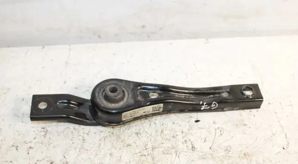 Volkswagen Golf VII Engine mounting bracket 5Q0199855N