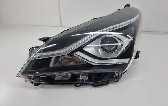 Toyota Yaris Headlight/headlamp