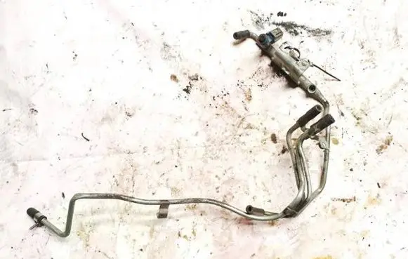 Subaru Forester SF Fuel main line pipe