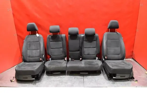 Volkswagen Tiguan Seat set 