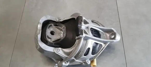 Audi Q8 Engine mount bracket 4M0199372FF