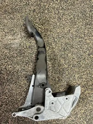 BMW 3 E90 E91 Brake pedal 678711