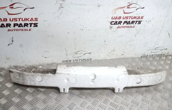 Front bumper foam support bar
