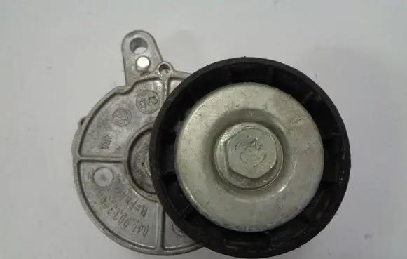 Volkswagen PASSAT B8 Air conditioning tensioner 04L903315