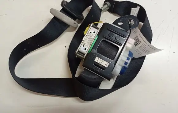 Mazda 6 Front seatbelt 1063728 1052235 1062542AA