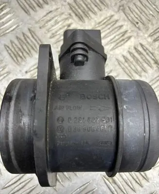 Volkswagen Touran I Mass air flow meter 0281002531 038906461B