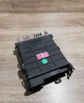 Volkswagen PASSAT B3 Engine control unit/module ECU 0261200222 893907404A