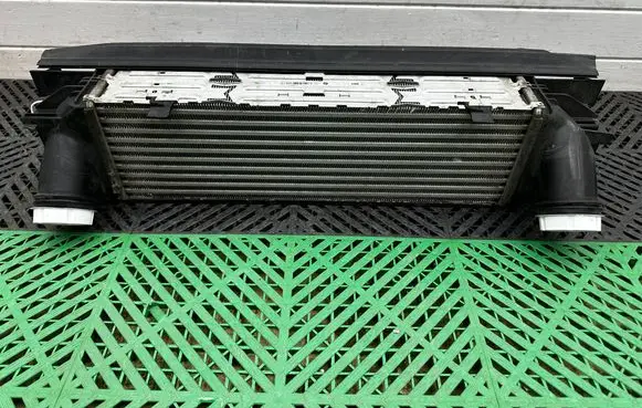 BMW 3 F30 F35 F31 Intercooler radiator 7600533