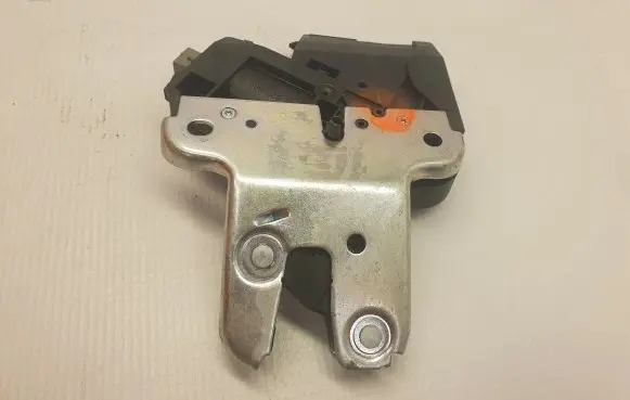 Audi A6 S6 C6 4F Tailgate/trunk/boot lock/catch/latch 4F5827505