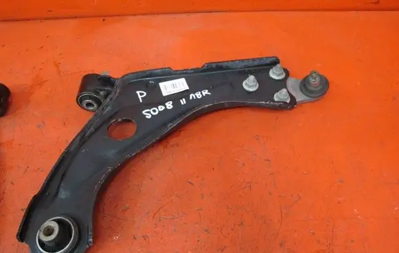 Peugeot 5008 II Front control arm PRAWY PRZOD
