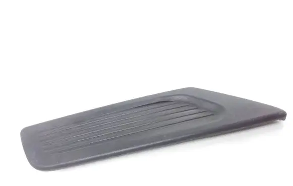 Front fender indicator light