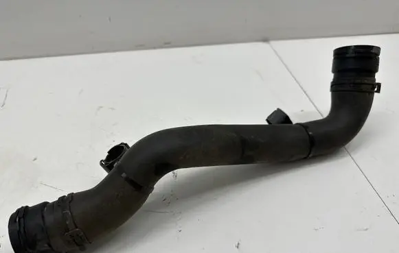 Land Rover Discovery 5 Engine coolant pipe/hose FPLA8D033CA
