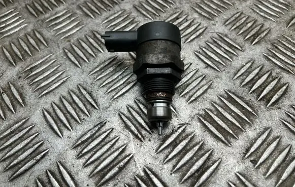 Volvo XC60 Fuel pressure regulator 31216313