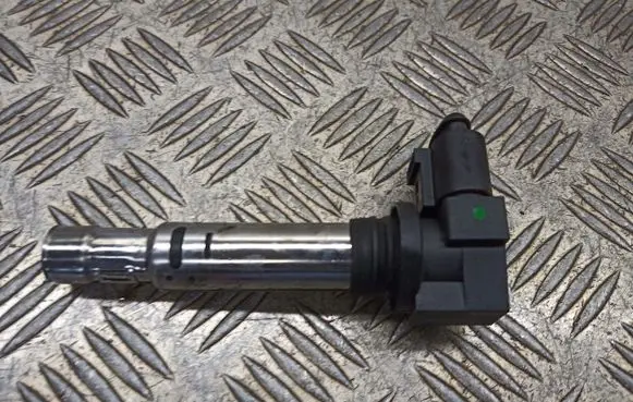 Skoda Fabia Mk2 (5J) Spark distributor 036905715