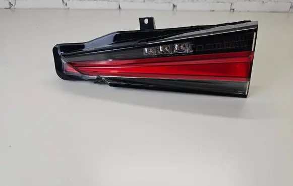 Lexus NX Tailgate rear/tail lights
