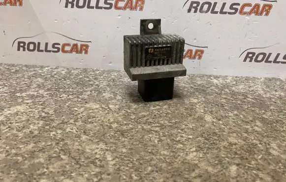 Glow plug pre-heat relay