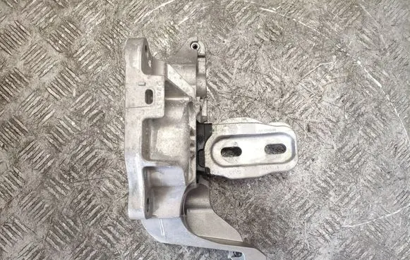 Peugeot 208 Engine mount bracket 9824312980