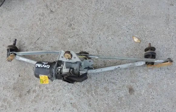 Nissan Kubistar Front wiper linkage and motor 53563102 075830411003