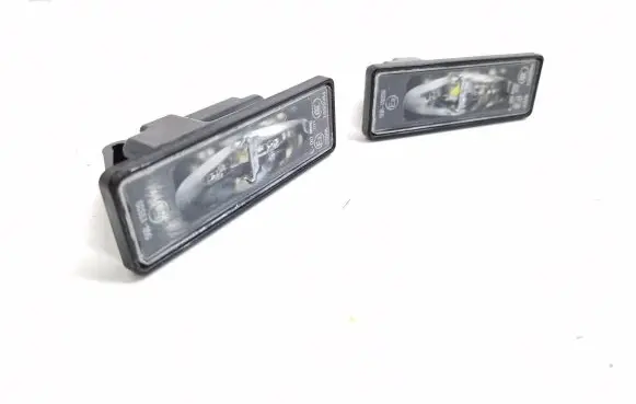 Peugeot 208 Number plate light