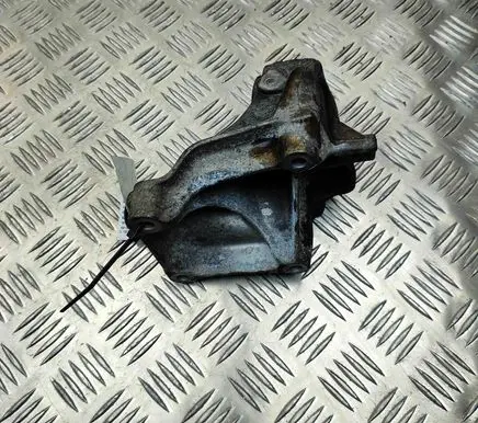 Mercedes-Benz Sprinter W907 W910 Engine mounting bracket A6542240500