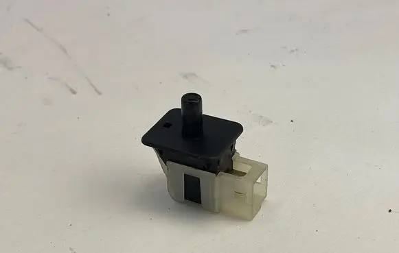 Mercedes-Benz SLK R170 Front door sensor coupe 2028209410