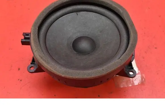 Volvo V60 Subwoofer speaker 31456823