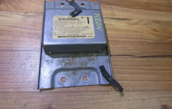 Chrysler Neon I Airbag control unit/module p0526956b