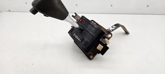 Nissan Patrol Y61 Gear shifter/selector