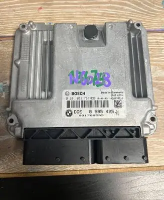 BMW 5 F10 F11 Engine control unit/module 0281031781 8585425
