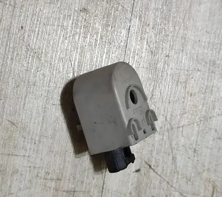 Suzuki Vitara (LY) Horn buzzer relay 0689004670