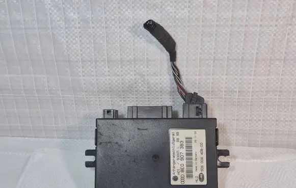 Audi A3 S3 8P Tow bar trailer control unit/module S0001 5DS00840800 8E0907383
