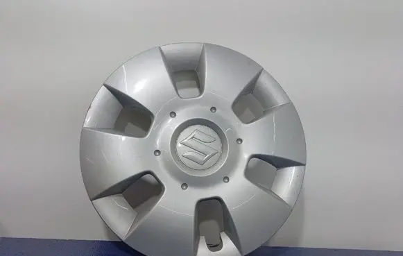 Suzuki Celerio R17 wheel hub/cap/trim 43250-62J10