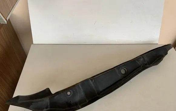 Audi Q5 SQ5 Fender end trim 8R0821111C