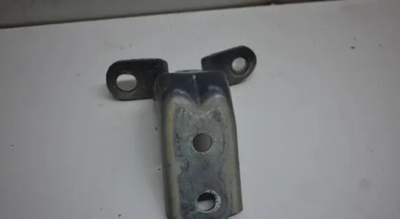 KIA Stonic Front door upper hinge 