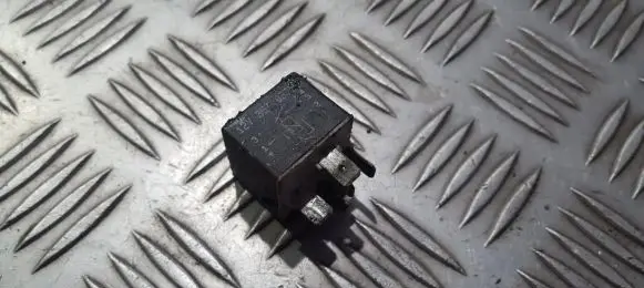 Peugeot 406 Other relay 03501