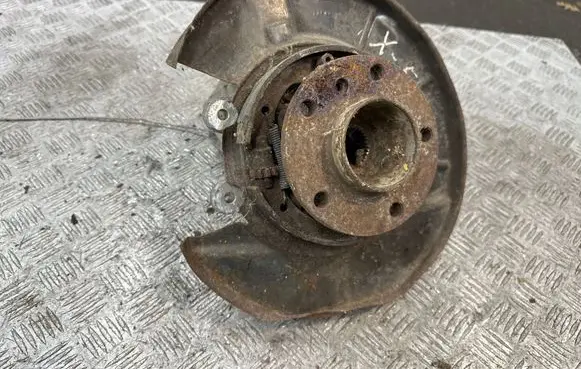 BMW X5 E53 Rear wheel hub