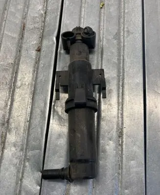 BMW 5 F10 F11 Headlight washer spray nozzle 7149885