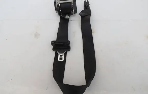 Volvo V60 Rear seatbelt 39823322 30052017 624324600