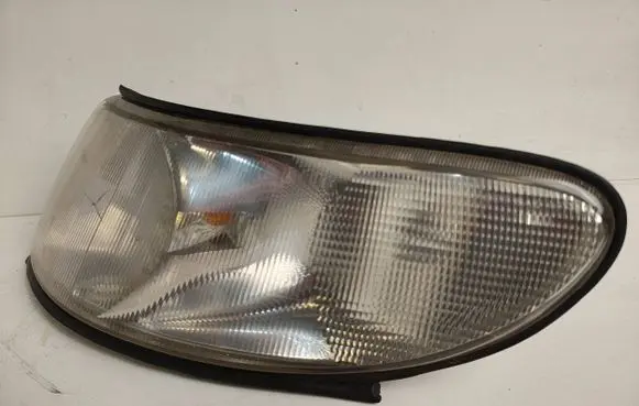 Front indicator light