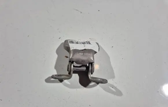 Toyota Yaris Front door upper hinge 