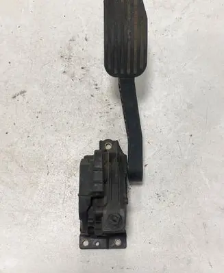 Volvo S70 V70 V70 XC Accelerator throttle pedal 9209745 00776921 8309745