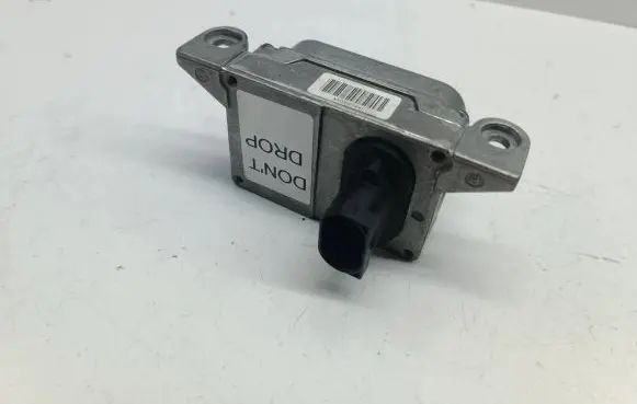 Mitsubishi Grandis ESP acceleration yaw rate sensor MN102338 06211701644