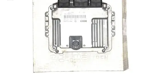 Renault Trafic II (X83) Engine control unit/module 8200771825