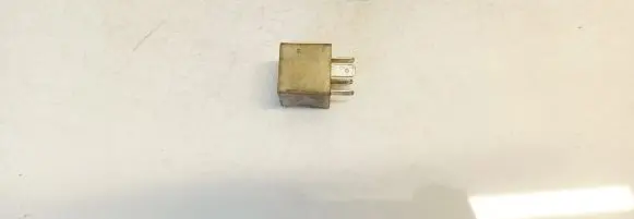 Audi A6 S6 C5 4B Other relay 443919578c 15210000