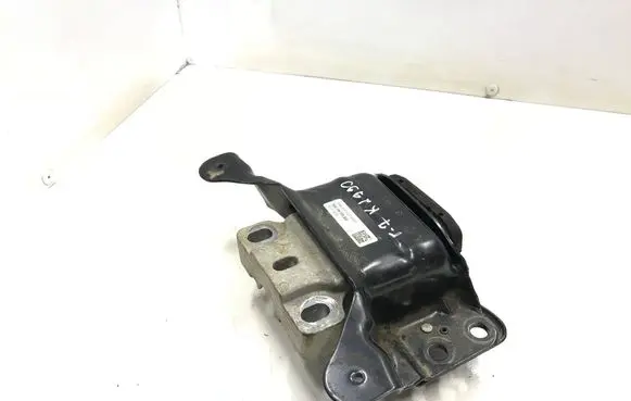Volkswagen Golf VII Engine mount bracket 5q0199555bg K2990