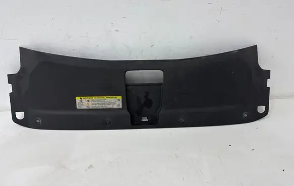 Audi Q3 8U Radiator trim 8U0807081B 116225